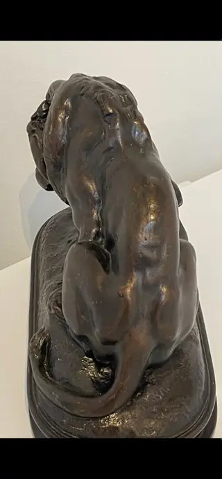 Naar Antoine-Louis Barye - Leeuw en slang - 35 cm - 4 kg - Gips