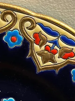 MP Chevalier - Émaux de Longwy - Bord - Aardewerk en cloisonné-email