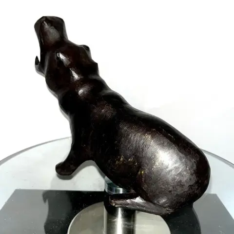 Issouf Derme - Sculptuur stelt een nijlpaard voor - 24 cm - Brons