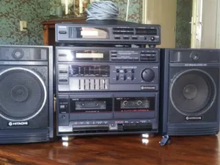 Werkende zwarte hitachi stereoset compleet!!