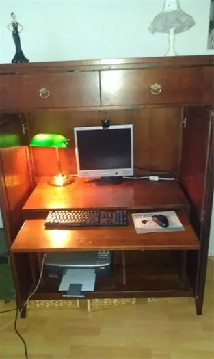 Kersenhouten computer kast