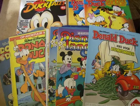 Donald duck , ducktales , disneyland