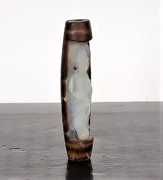 Amulet van Tibet - dZi - Amitabha Boeddha, Hemelse Draken en 8 Ogen - Zegening van de Boeddha's (3) - Kracht, kracht en licht brengen - Agaat - 45,72 g