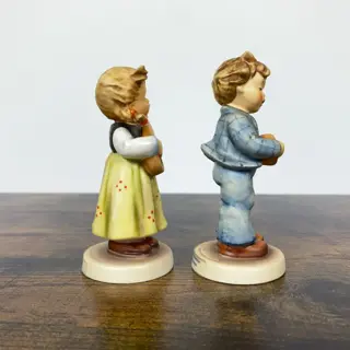 Hummelset # 557 & 558 - TMK7 - Porselein