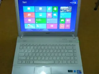Sony Vaio (Windows 8)