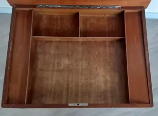 Wooden music table with Intarsia inlay - Hout