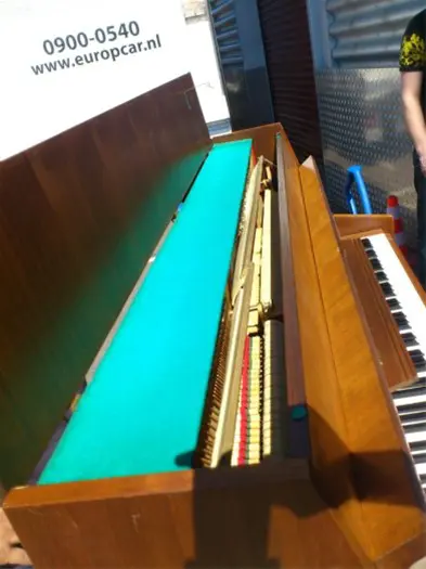 Piano Weber, direct op te halen (Shurgard Den Haag)