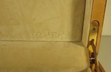 renato balestra - Doos (1) - Hout, Knoest