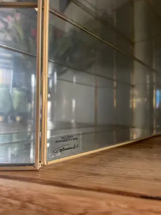 Realizzato interamente a Mano - Vitrinekastje voor Swarovski met spiegelwand (1) - Glas, Messing, Verguld