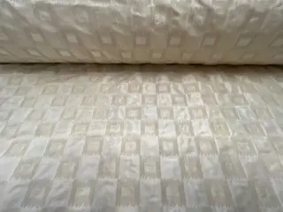 Puur zijden stof 2000 x 145 cm - Zijde - 21e eeuw