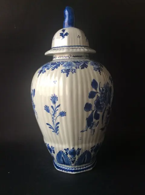 G.Gerlofsma - De Porceleyne Fles, Delft - Grote dekselvaas - 40 cm - 1956 - Aardewerk