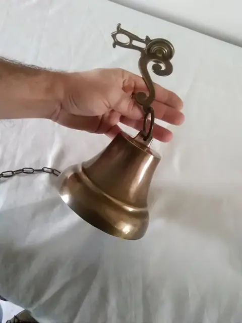 Oude school of kloosterbel - Brons of messing