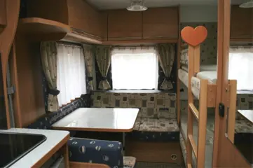 Burstner Ventana 480 TK 5/6 pers. kinderkamer