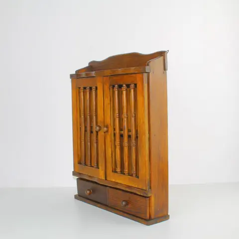 Kruidenrek kast (1) - Amsterdamse School