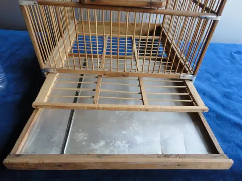 Houten vogelkooi - Hout