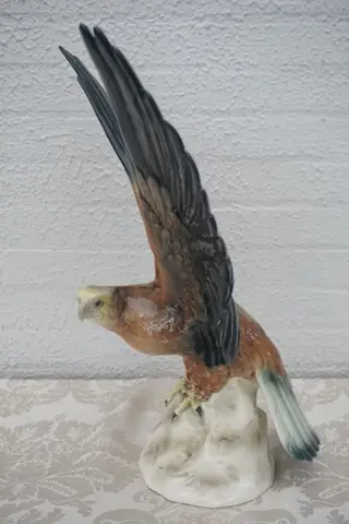 Hertwig & Co. (Katzhütte) - Grote Adelaar - 47cm - Porselein
