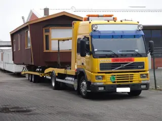 Autotransporter dieplader lier volvo FM7 2000