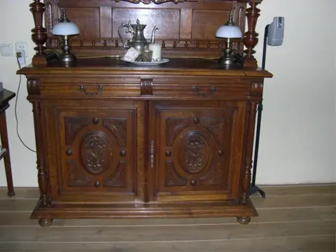 Antieke kast