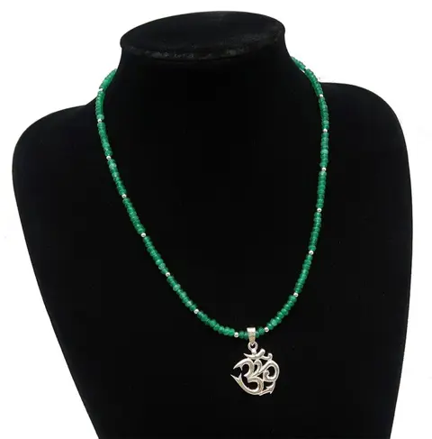 Boeddhistische beschermingsketting - heilige lettergreep "Om" ॐ in 925 sterling zilver - .925 zilver, Emerald - Het originele geluid - Innerlijke vrede