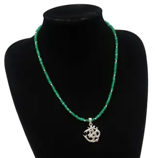 Boeddhistische beschermingsketting - heilige lettergreep "Om" ॐ in 925 sterling zilver - .925 zilver, Emerald - Het originele geluid - Innerlijke vrede