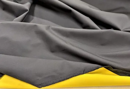 Loro Piana Interiors Hoogwaardige pure Merino Storm System-wol - 420 x 150 cm - Nieuw-Zeelandse merinowol - 21e eeuw