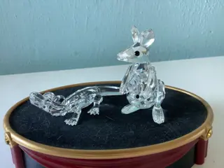 Swarovski - Alligator 221629 - Kangaroo with joey 181756 - Boxed (2) - Kristal