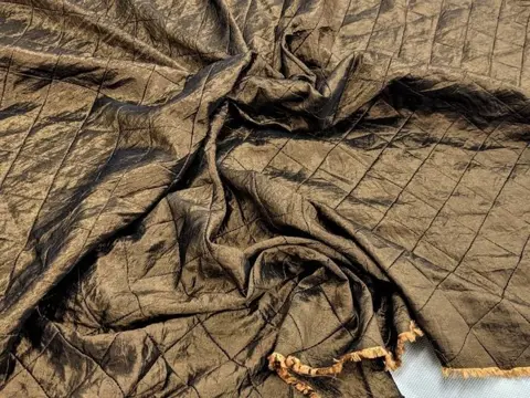 Mooie iriserende tafzijde - 620 x 135 cm - Taft - Eind 20e eeuw