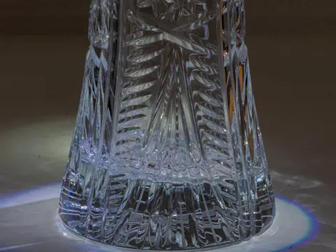 Bohemia - Handgeslepen vaas uit het midden van de eeuw - Hoogte 24 cm - Lood kristalglas