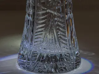 Bohemia - Handgeslepen vaas uit het midden van de eeuw - Hoogte 24 cm - Lood kristalglas