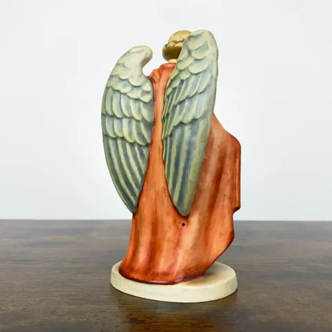 Hummel # 88/I - Hemelse bescherming - TMK7 - Porselein