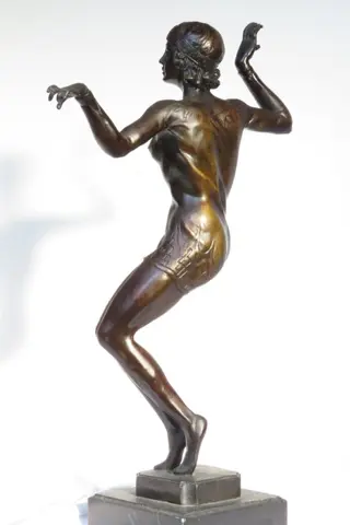 B.C. Zheng - Beeld, dansares - Brons