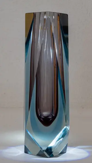 Murano - Gefacetteerde Sommerso Vaas - Hoogte 21 cm / 1,5 kg - Glas