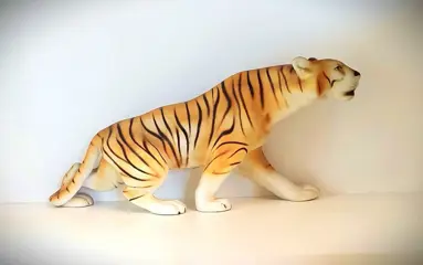 Royal Dux Porzellan-Manufaktur - Enorme tijger - 37cm - Bisque porselein