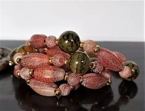 Beschermende halsketting - vervaardigd - amulet - zodiakaal - de draak - Yin Yang - (阴阳) - Keizerlijke macht, kracht en adel - Dragon Vein Agate & Serpentine - 141,6 g