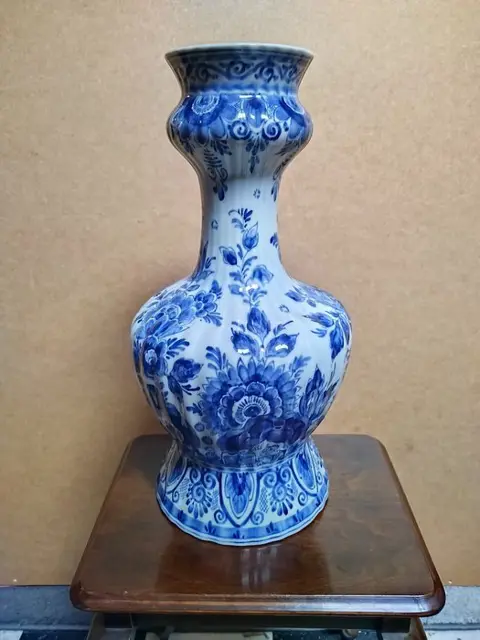 Plateelbakkerij Zuid-Holland - Knobbelvaas - Aardewerk