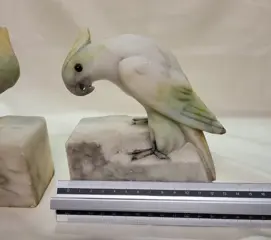 Beeldjes, Boekensteunen (2) - Steen (mineraal)