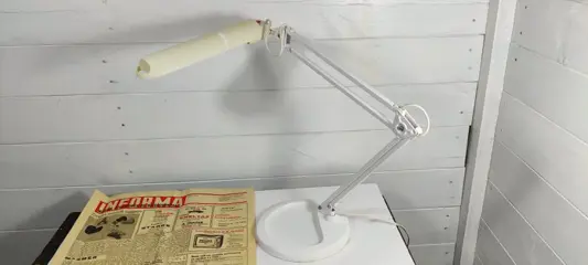 Veiling voor aardbevingen in Turkije Design Architect lamp (1) - Metal and plastic