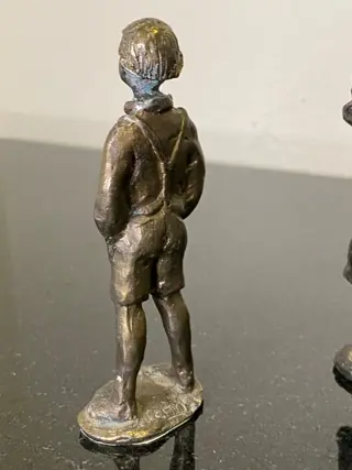 Drie mooie sculpturen / Binkie & Sophietje / Corry Ammerlaan van Niekerk (3) - Verbronsd