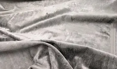 Kostbaar fluweel in iriserende zijde Enzo degli Angiuoni - 485 x 140 cm - Zijde - 21e eeuw