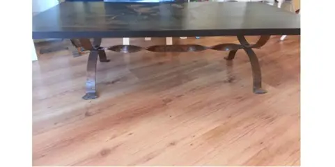 Tafel met gravering van een paardentafereel