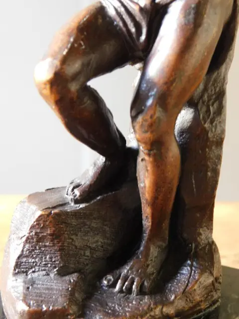 Naar het origineel van Michelangelo de opstandige slaaf - Beeld(je) - Brons, Marmer