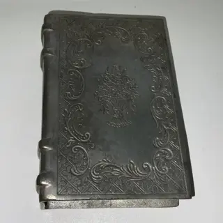 Les Potstainiers Hutois - Finstain - Tinnen koffer (1) - Tin