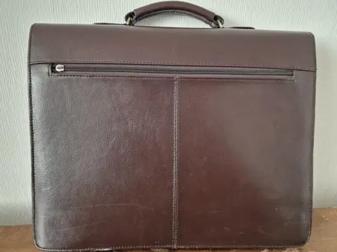 Ripani - Aktetas (3) - Leder