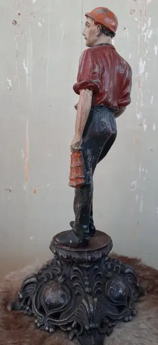 Beeld van een mijnwerker - IJzer (gegoten/gesmeed)