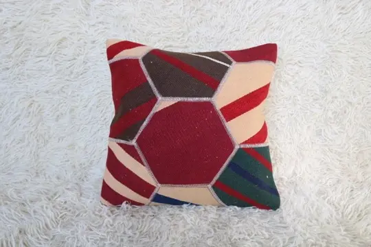 Kussen (4) - Wol - 21e eeuw