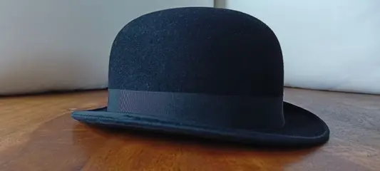 Hoed of helm (1) - Gevoeld