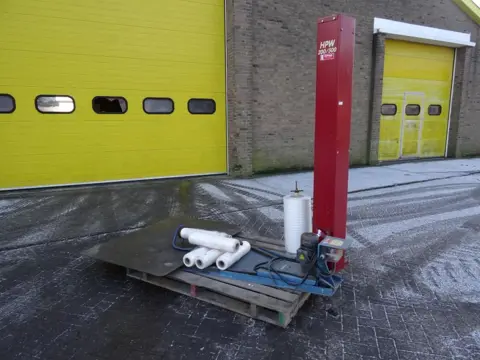 PALLETDRAAIER/WIKKEL