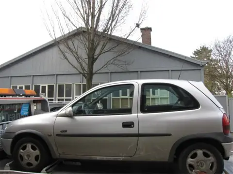 Alle onderdelen Opel Corsa Gsi Sloopauto inkoop Den haag