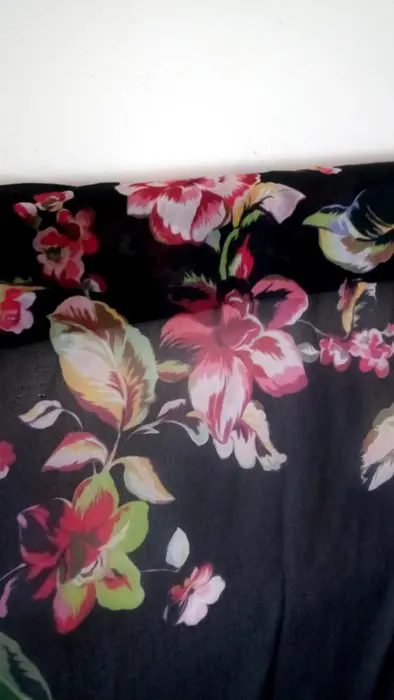 Crêpe stof - 400 x 140 cm - Hars/polyester - 21e eeuw