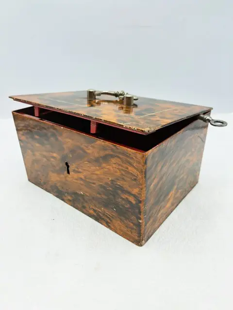 Beaumont - Geldkistje/Kluisje. - Staal